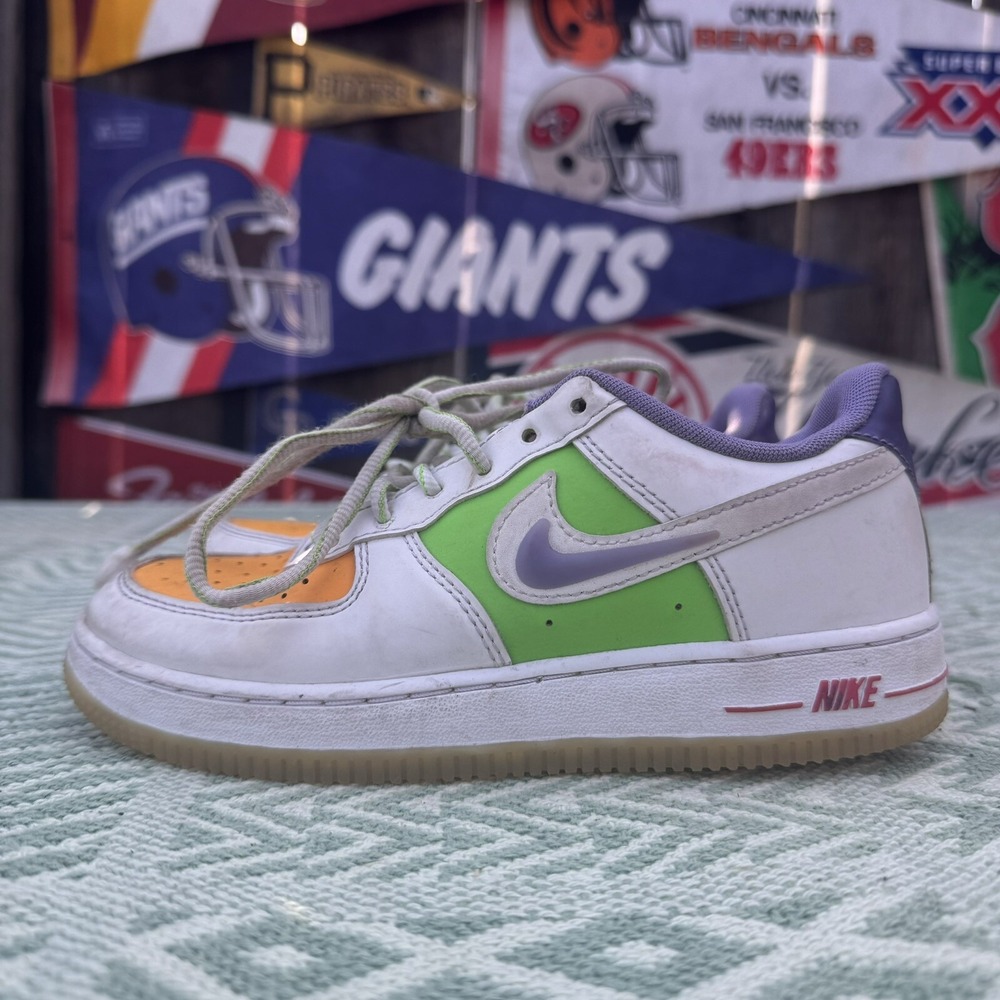 Size‎ 2Y - Boy's Nike Air Force 1 LV8 1 (PS) White Space Purple FD1036-100